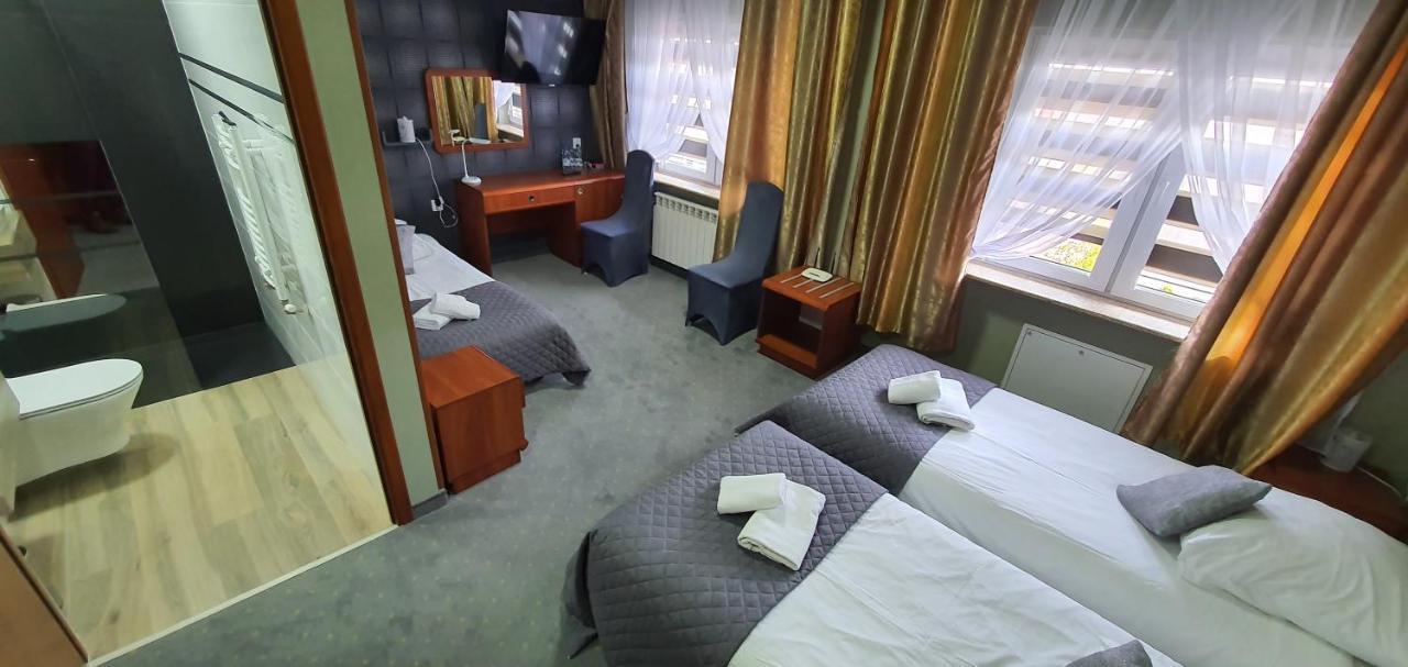 Hotel Bursztynowy Jozefow na Wisla Esterno foto