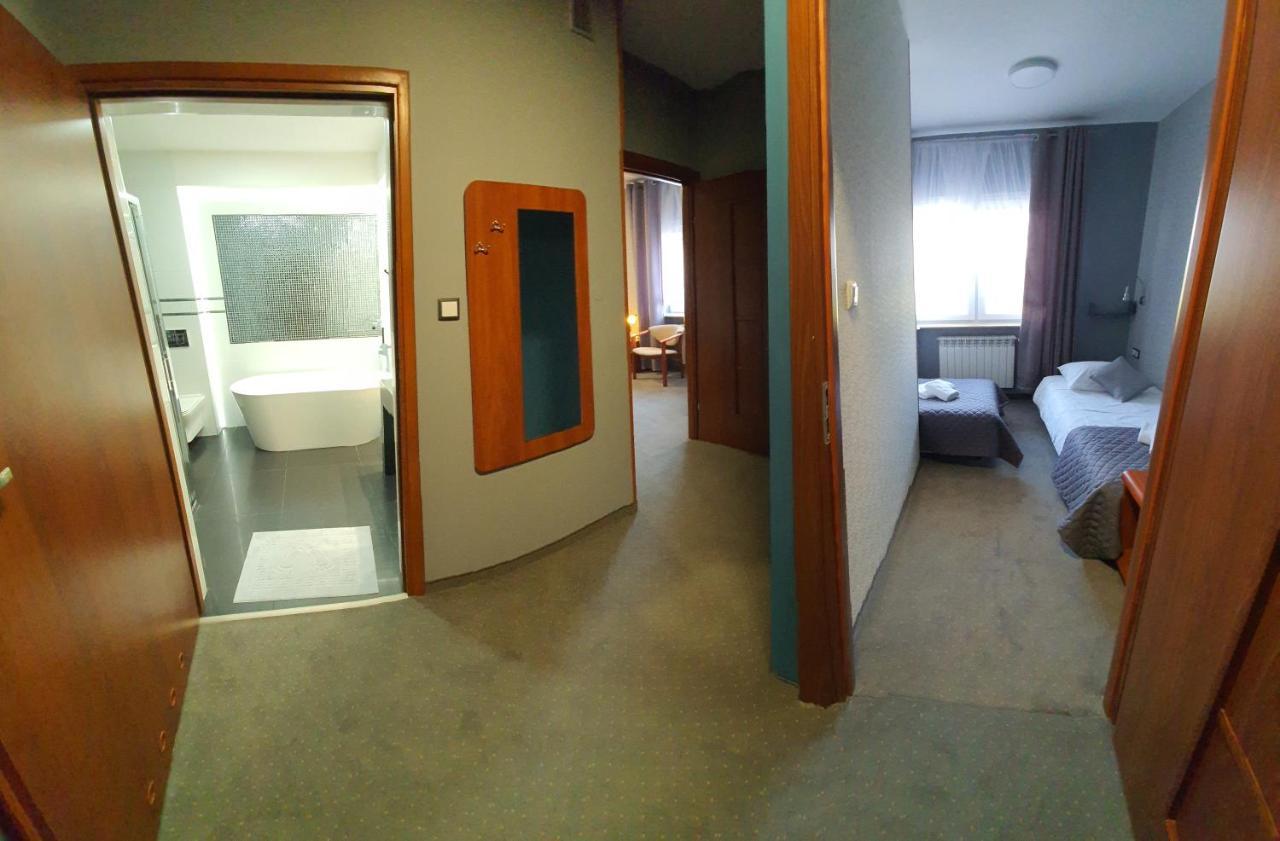 Hotel Bursztynowy Jozefow na Wisla Esterno foto